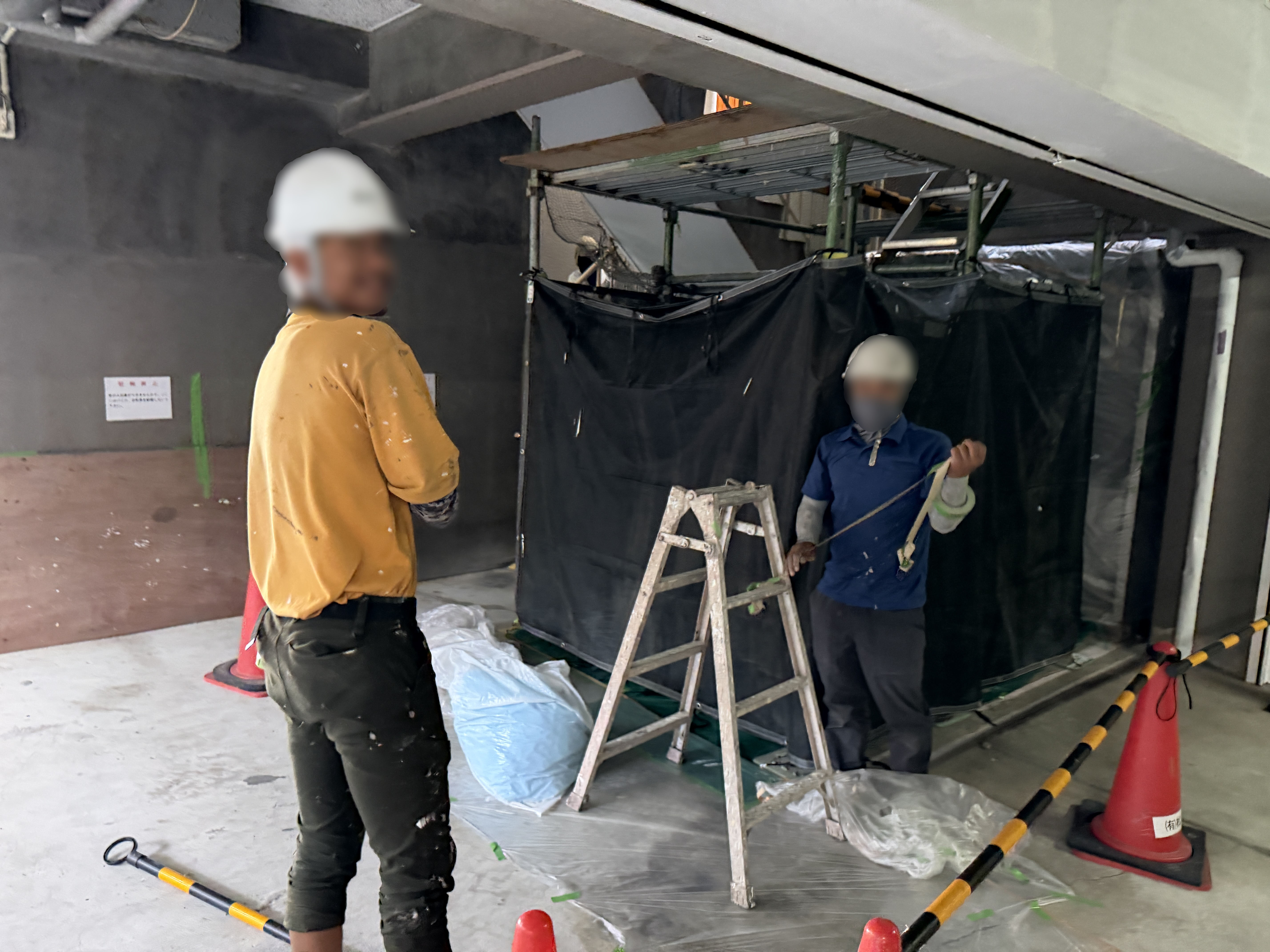 現在、堺市にてマンションの改修工事を施工中です。